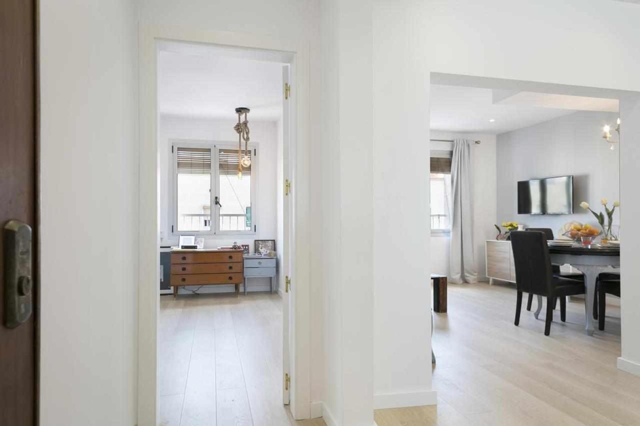Apartment Leonor Barcelona Exterior photo